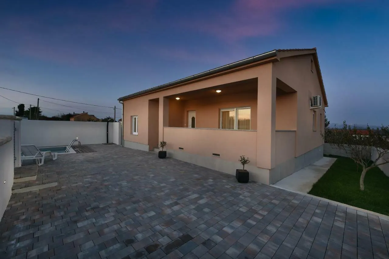 Holiday Home Luka Zadar