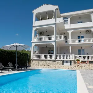  Apartment Natura With Private Pool