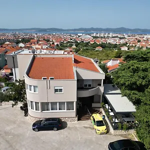 Apartman Bellevue Hill, Zára