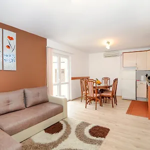  Apartment Orlovic Old Town