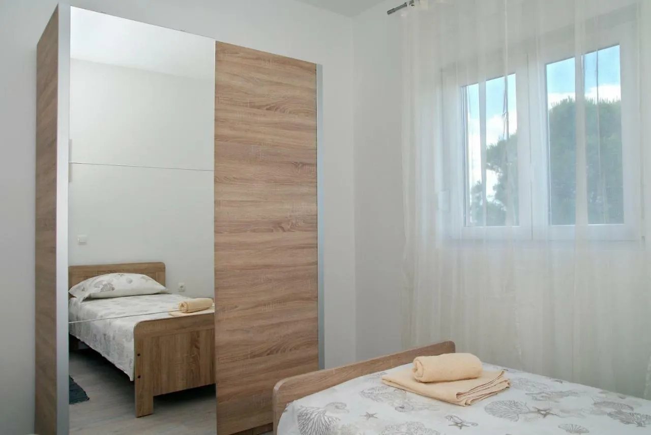Holiday Home Luka Zadar 0*,
