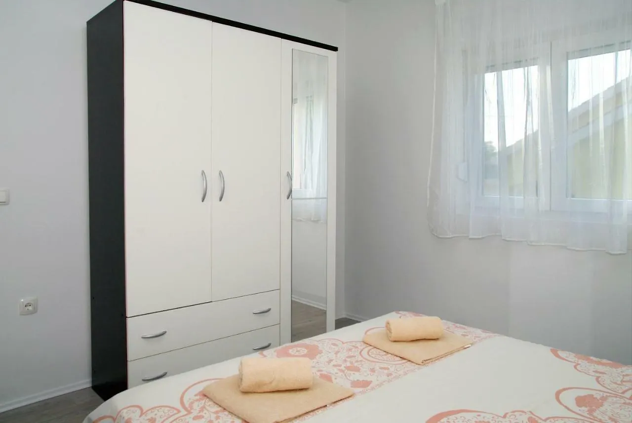 Holiday Home Luka Zadar