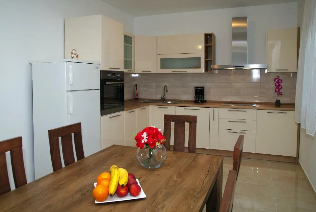 Holiday Home Luka Zadar