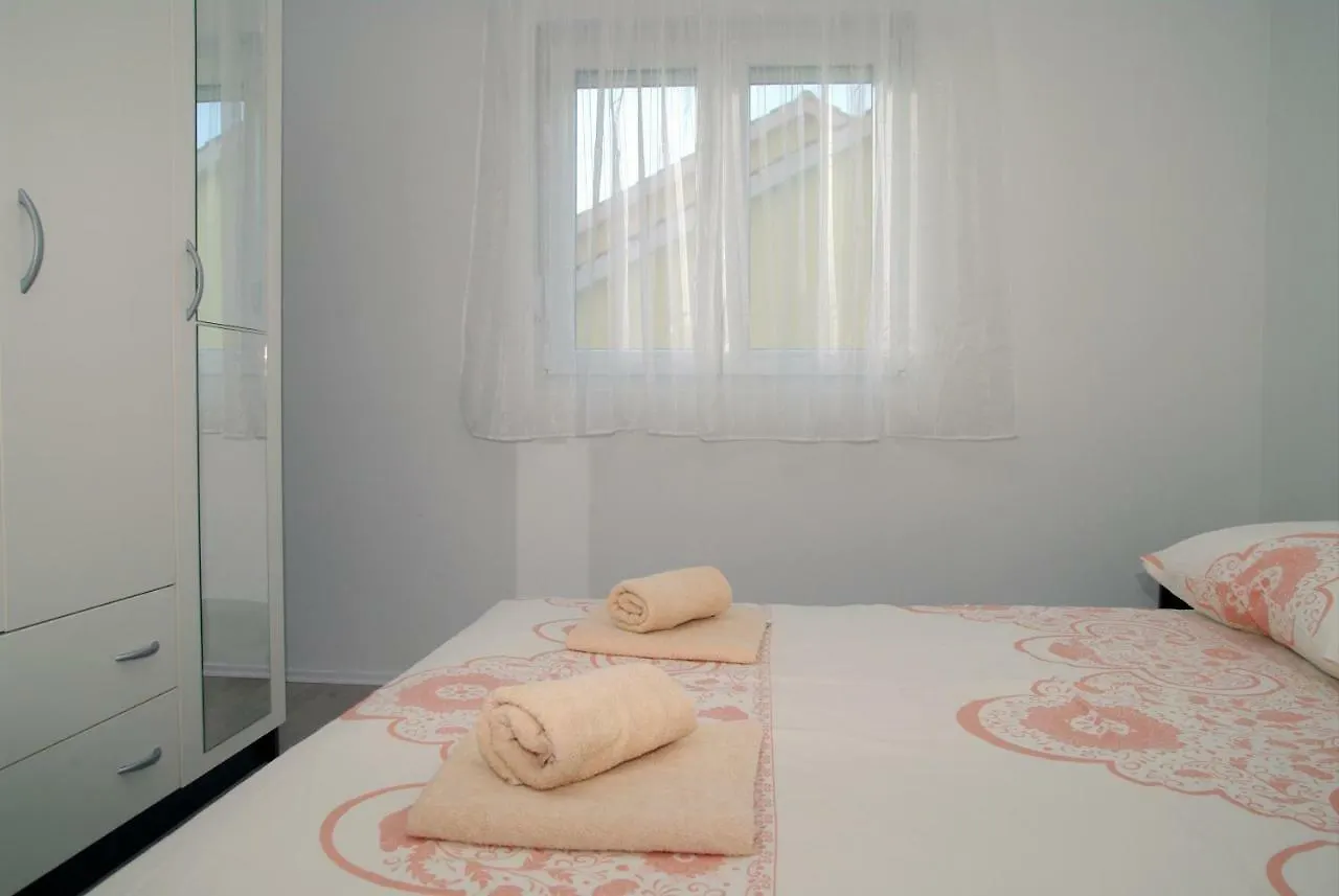 Holiday Home Luka Zadar
