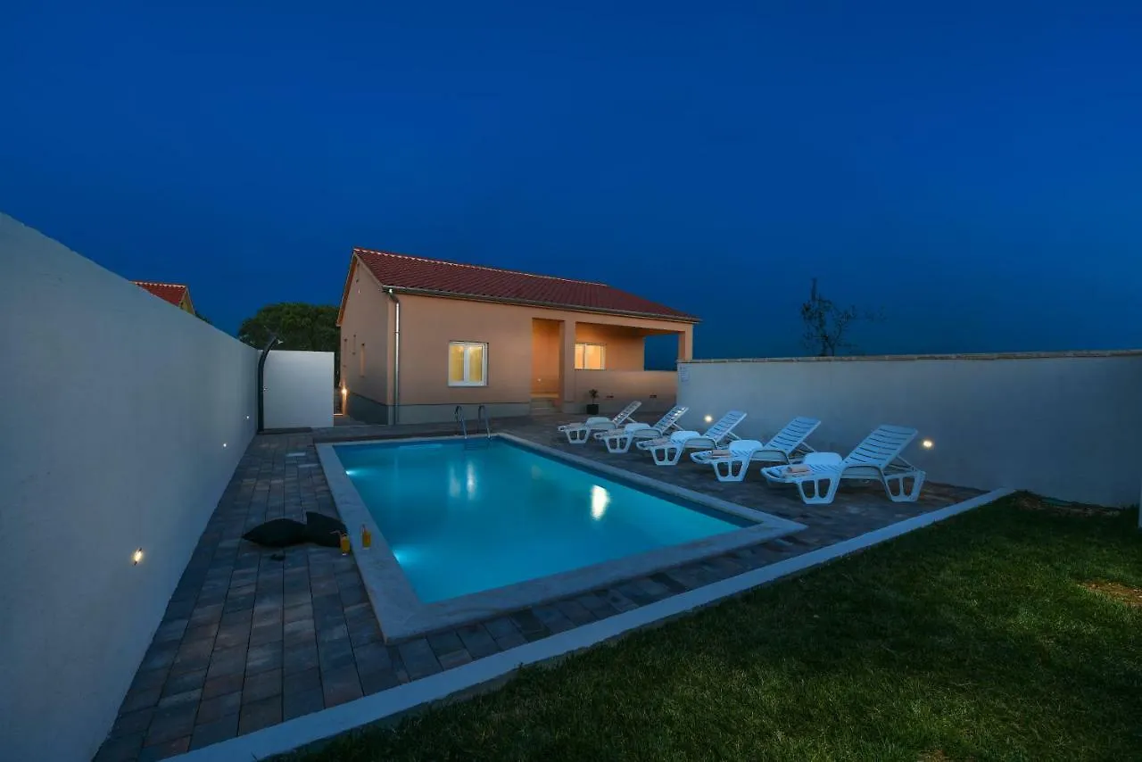 Holiday Home Luka Zadar