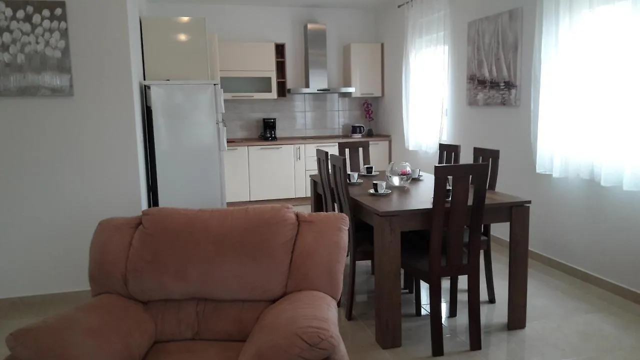 Holiday Home Luka Zadar
